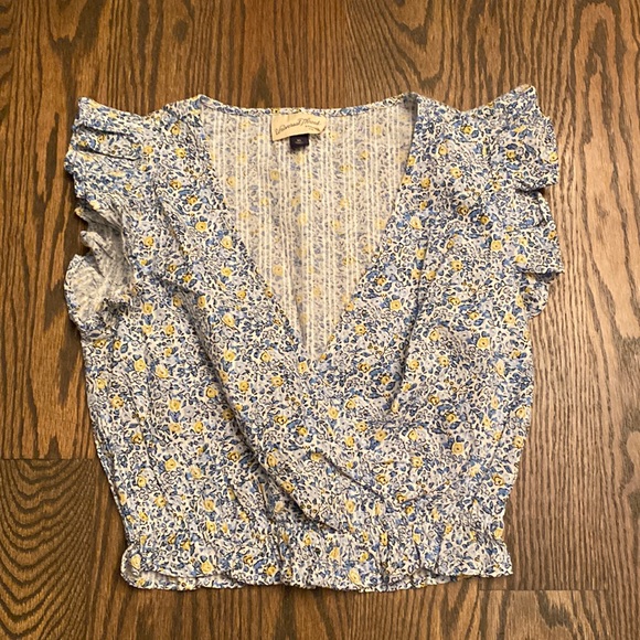 Universal Thread Tops - Universal Thread Floral Ruffle Sleeve Top